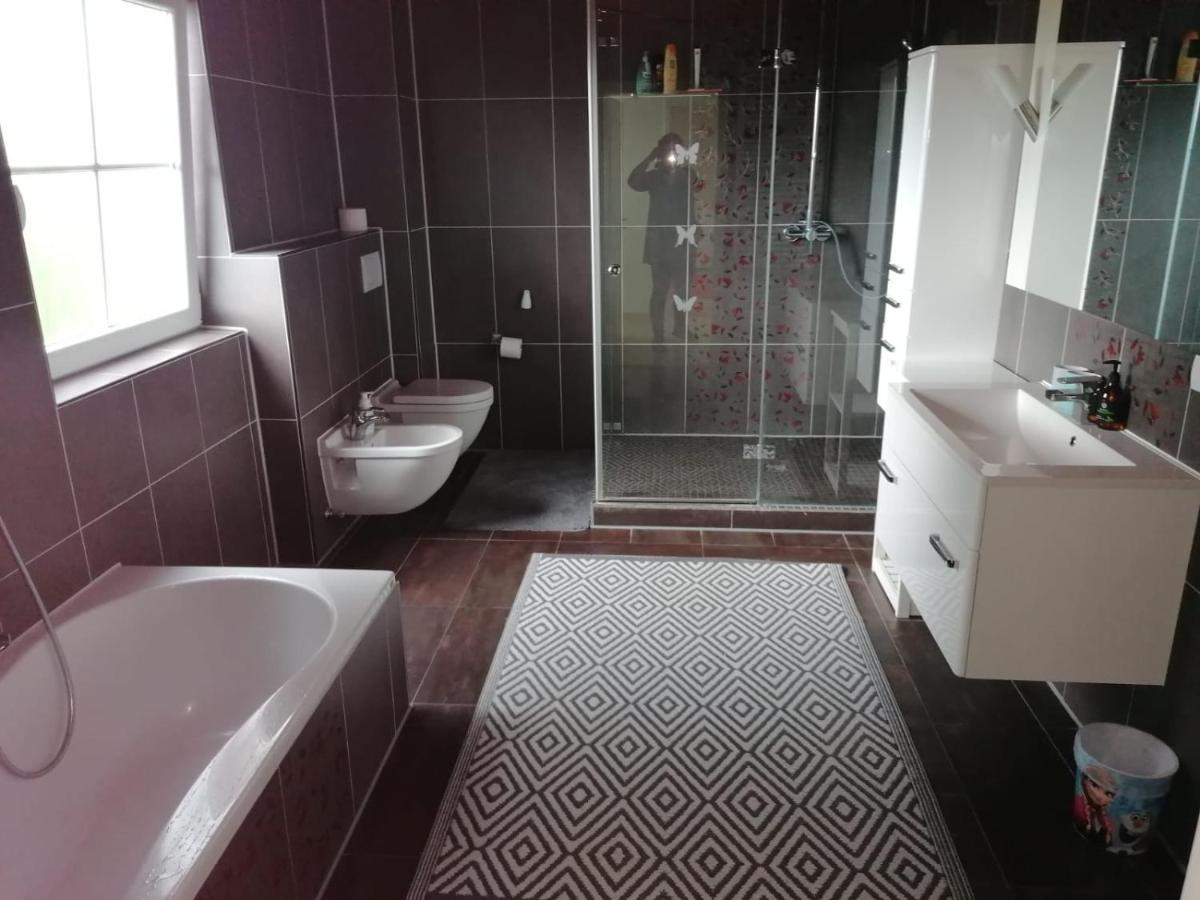 Grosses 4 Zimmer Apartment Naehe Messe Hannover Dış mekan fotoğraf